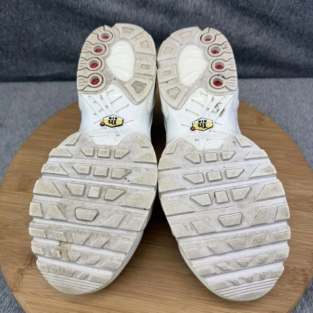 Nike Air Max Plus TN Shoes Boys Size 5.5Y White Running Sneakers CW7044-100